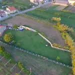 Turismo Casa Benito * Вильянуэва-де-Ароса